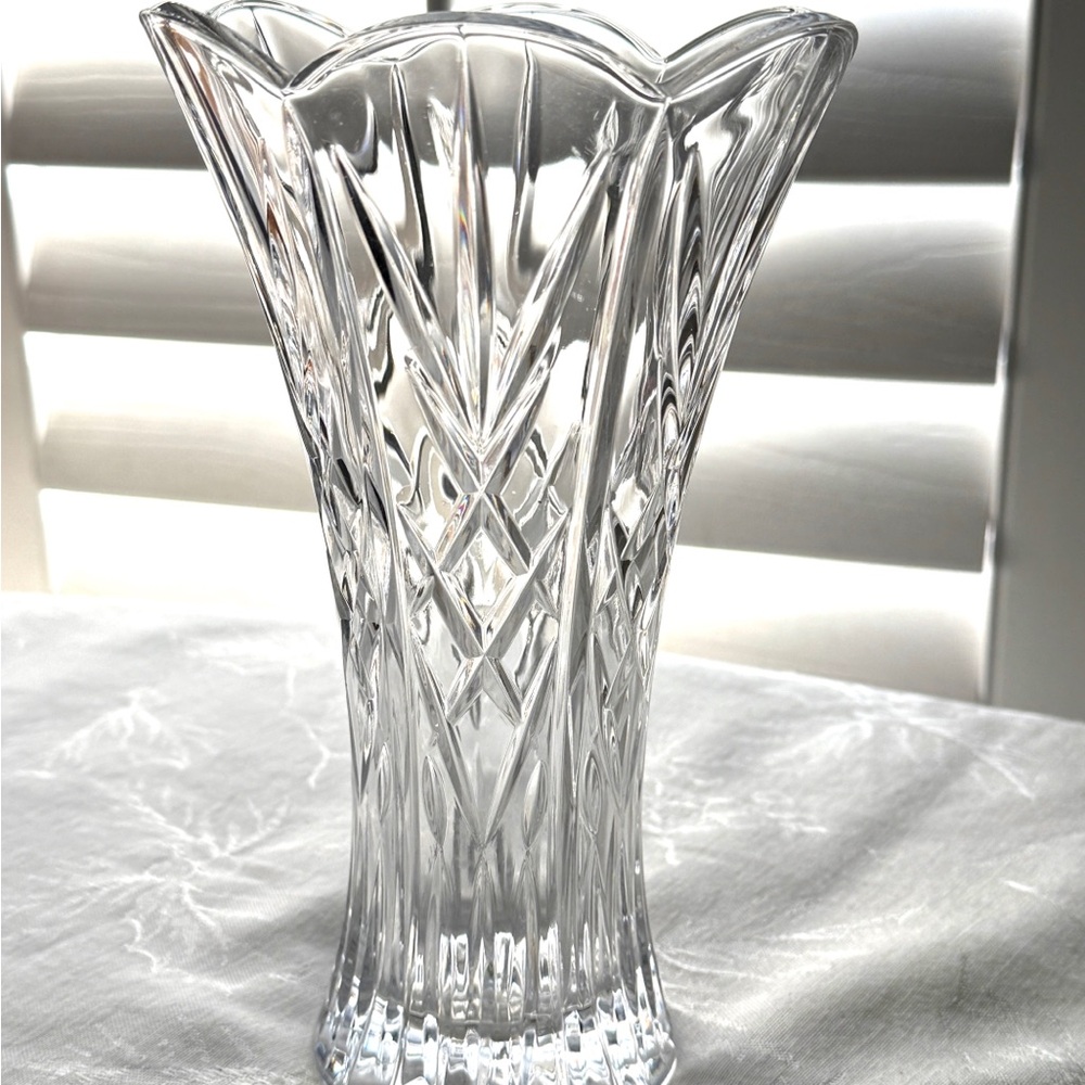 Elegant Crystal Vase